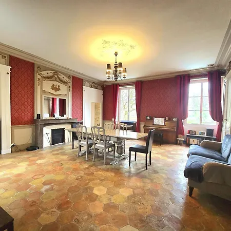 Le Chateau D'ewa Villa *