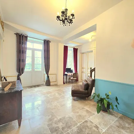 Le Chateau D'ewa Villa *