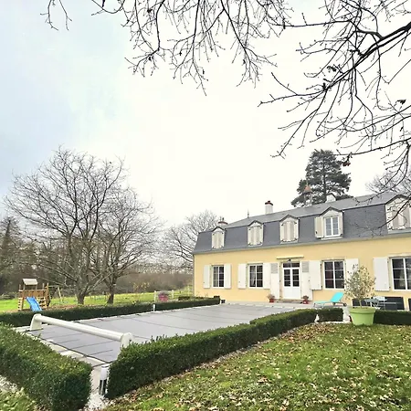 Le Chateau D'ewa Villa